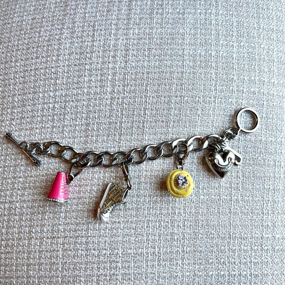Juicy Couture Charm Bracelet/includes 3 Charms - Picture 1 of 12